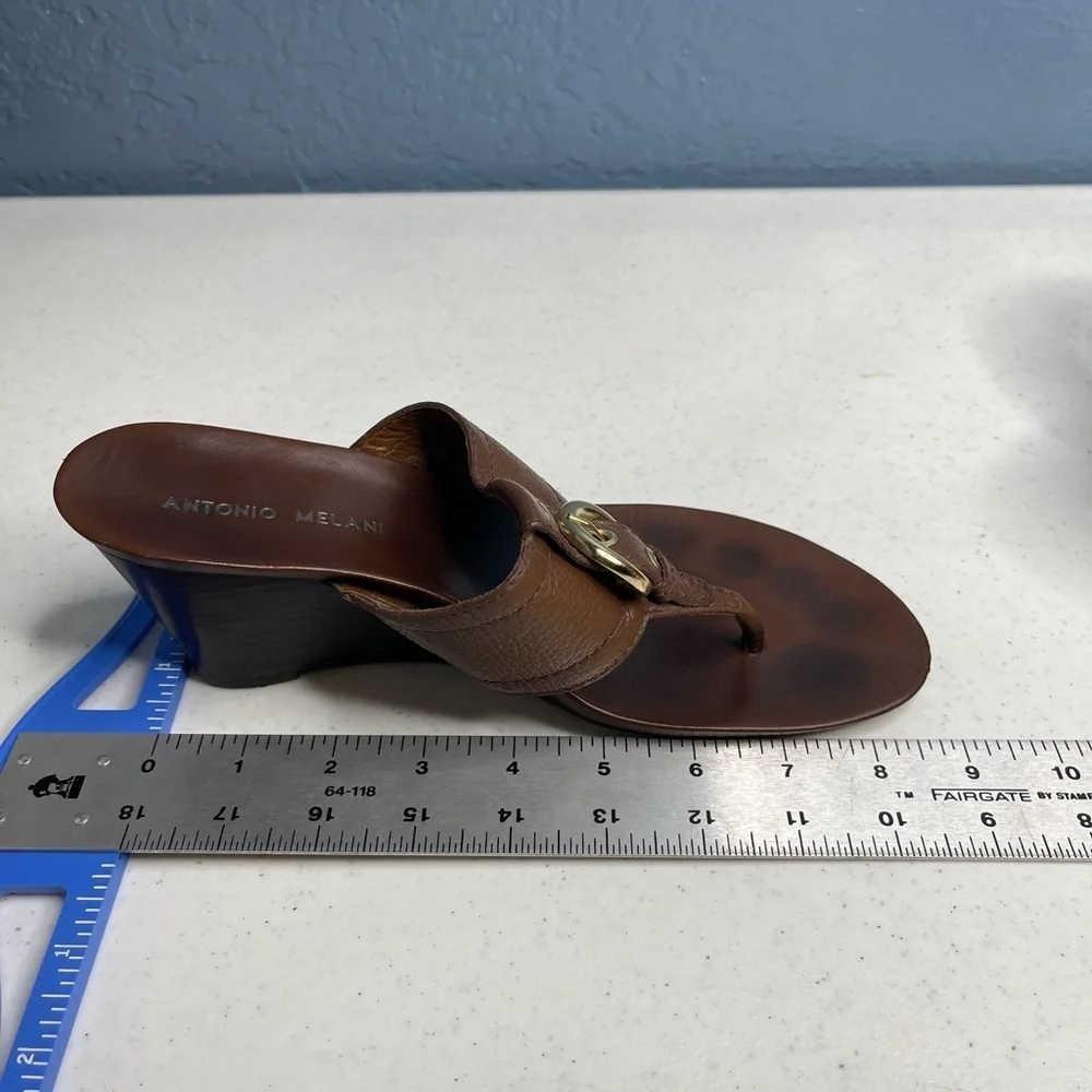Antonio Melani stacked wedge brown leather thong heel/ gold buckle. Women 8M